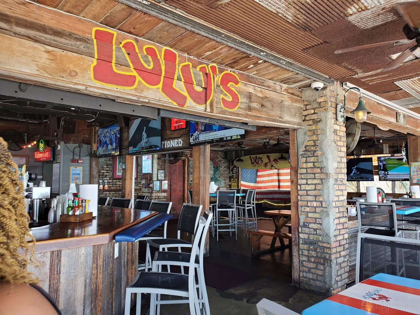 Pull up a stool at the shack 🍤